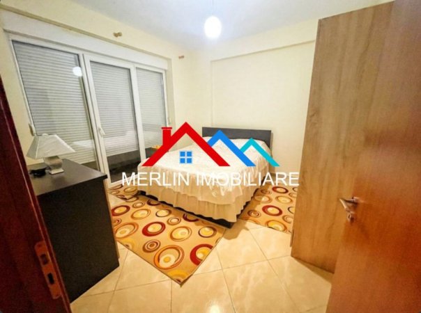 Tirane, jepet me qera apartament 2+1+Ballkon Kati 2, 87 m² 550 € (RRUGA HAMDI SINA)
