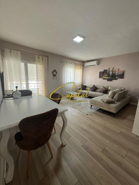 Tirane, jepet me qera apartament 2+1 Kati 4, 103 m² 400 € (FRESKU)