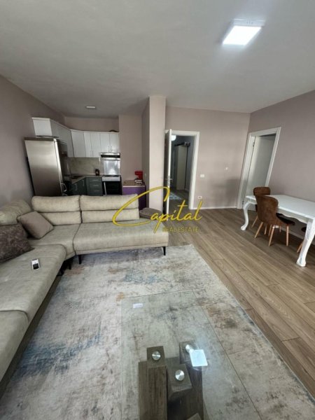 Tirane, jepet me qera apartament 2+1 Kati 4, 103 m² 400 € (FRESKU)