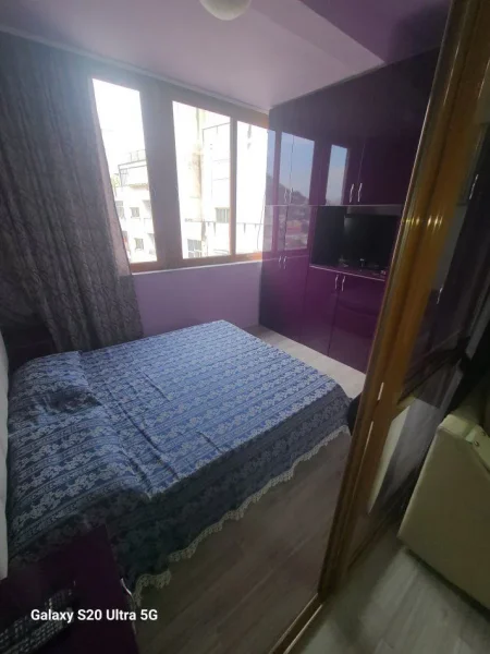 Tirane, jepet me qera apartament 2+1+Ballkon Kati 8, 76 m² 370 € (yzberisht)