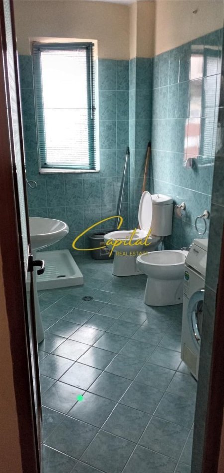 Tirane, jepet me qera apartament 1+1 Kati 5, 60 m² 420 € (OXHAKU)