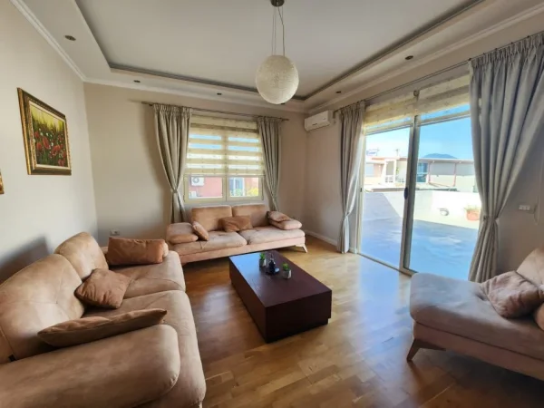 Tirane, shitet apartament+verande | Penthouse 2+1 , 174 m² 330.000 € 