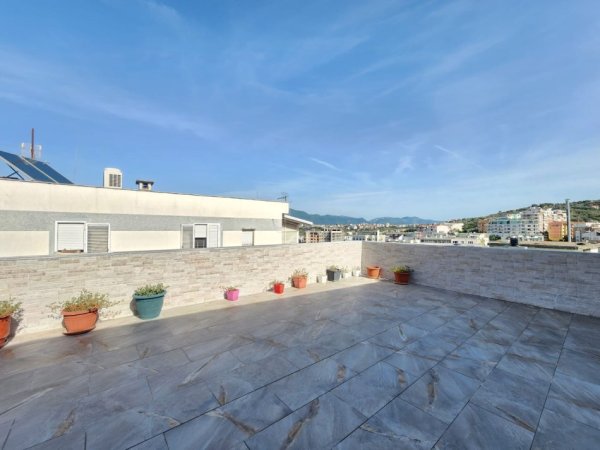 Tirane, shitet apartament+verande | Penthouse 2+1 , 174 m² 330.000 € 