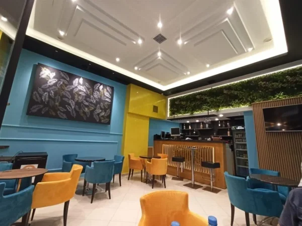 Tirane, jepet me qera lokal Kati 1, 80 m² 500 € (Yzberisht ,prane Fitnes Unik)