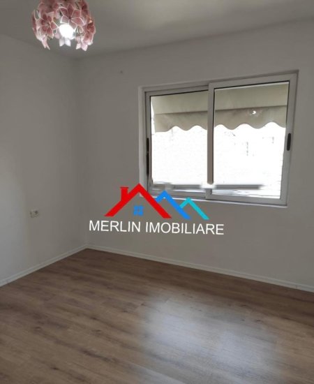 Tirane, shitet apartament 1+1+Ballkon Kati 4, 62 m² 100.000 € (SHKOLLA E BASHKUAR)
