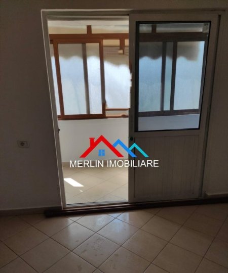 Tirane, shitet apartament 1+1+Ballkon Kati 4, 62 m² 100.000 € (SHKOLLA E BASHKUAR)