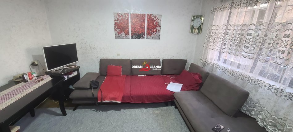 Tirane, jepet me qera apartament 3+1+Ballkon Kati 1, 96 m² 600 € (Rruga e Kavajës - ID 4239087)