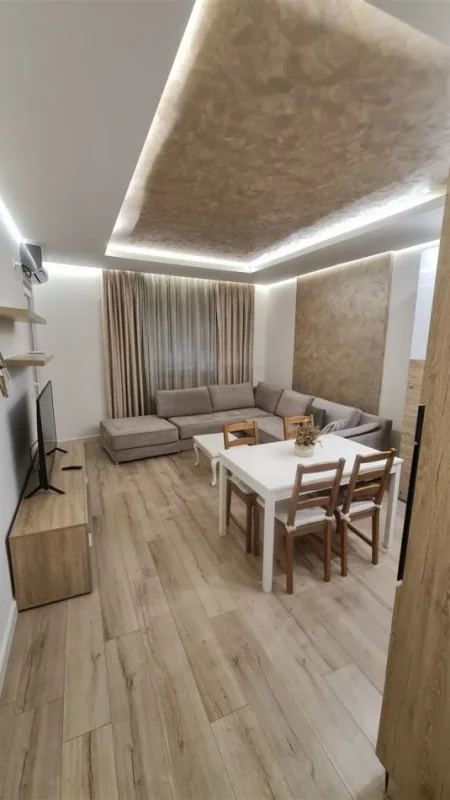 Tirane, jepet me qera apartament 1+1+Ballkon Kati 4, 70 m² 550 € (Rossman Lala , Ali Dem)