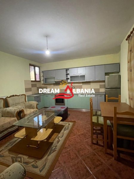 Tirane, jepet me qera apartament 2+1+Ballkon Kati 2, 90 m² 400 € (Tek Rruga 5 Maji - ID 4251398)