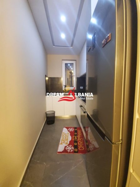 Tirane, jepet me qera apartament 2+1+Ballkon Kati 1, 100 m² 750 € (Ne rrugen e Dibres - ID 42215210)