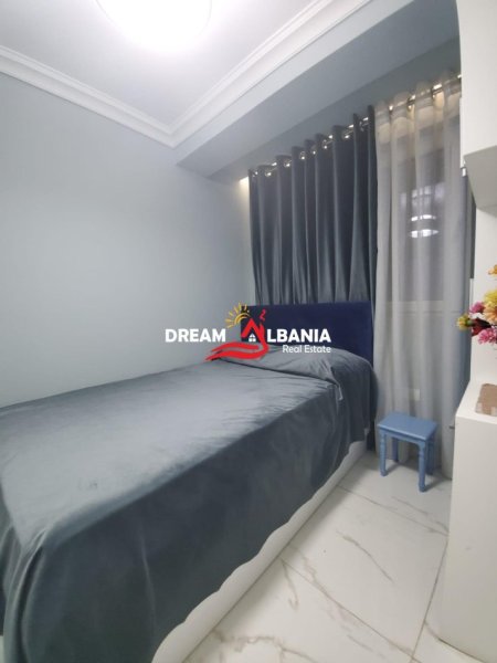 Tirane, jepet me qera apartament 2+1+Ballkon Kati 1, 100 m² 750 € (Ne rrugen e Dibres - ID 42215210)