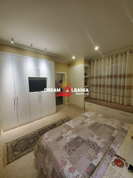 Tirane, jepet me qera apartament 2+1+Ballkon Kati 1, 100 m² 750 € (Ne rrugen e Dibres - ID 42215210)