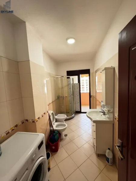 Tirane, jepet me qera apartament 2+1 Kati 7, 85 m² 450 € (Astir)