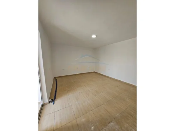 Durres, shitet apartament 1+1 Kati 0, 41 m² 42.000 € 