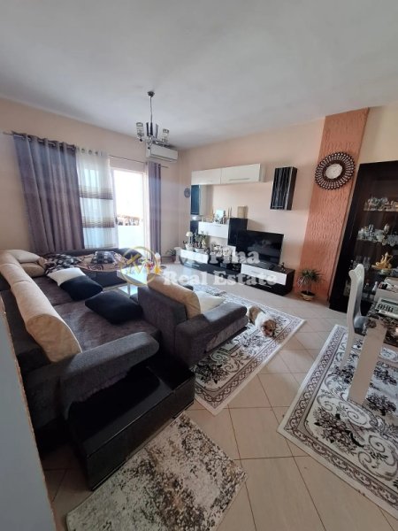 Tirane, shes apartament 2+1+Ballkon Kati 2, 115 m² 155.000 € (Kodra e Priftit)