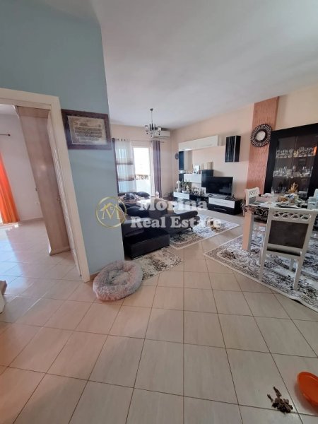 Tirane, shes apartament 2+1+Ballkon Kati 2, 115 m² 155.000 € (Kodra e Priftit)