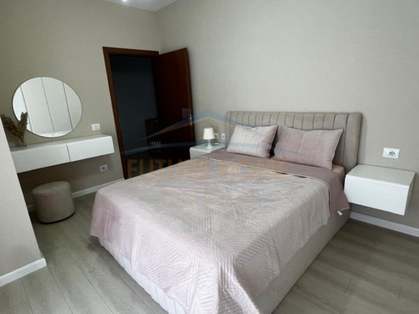 jepet me qera apartament Kati 6, 103 m² 700 €