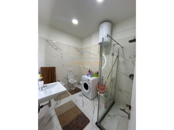 Tirane, jepet me qera apartament 1+1 Kati 0, 120 m² 650 € 