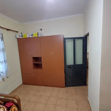 Tirane, jap me qera 1+1 , 60 m² 220 € (7-marsi)