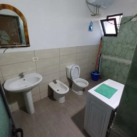 Tirane, jap me qera 1+1 , 60 m² 220 € (7-marsi)