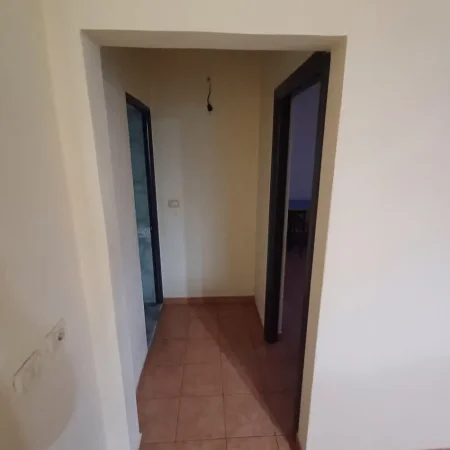 Tirane, jap me qera 1+1 , 60 m² 220 € (7-marsi)