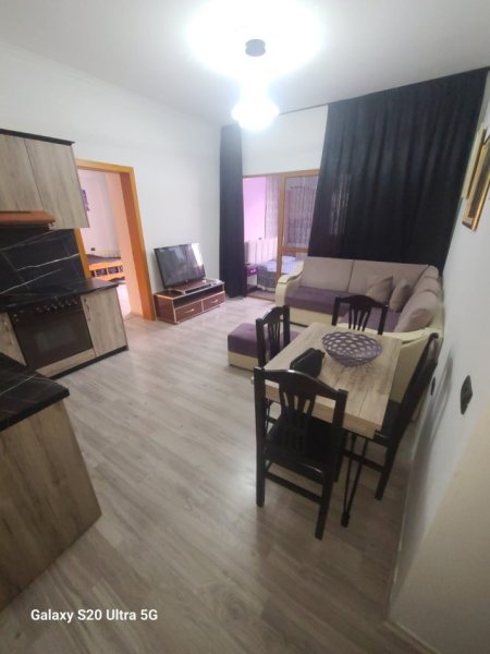 Tirane, jepet me qera apartament 2+1 Kati 8, 76 m² 370 € (yzberisht)