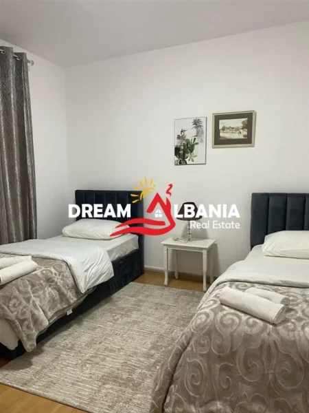 Tirane, shitet apartament 3+1+Ballkon Kati 1, 106 m² 175.000 € (Ne zonen e Brryllit - ID 4139182)