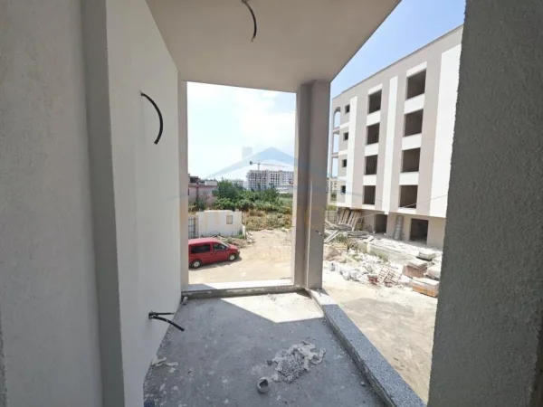 Durres, shitet apartament 1+1+Ballkon Kati 1, 62 m² (golem durres)