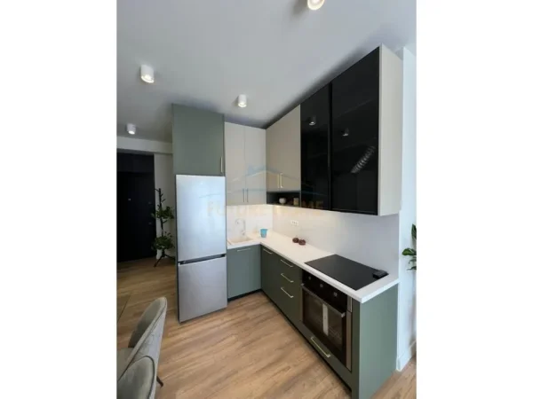 Tirane, shitet 1+1 Kati 6, 12.800.000 € 