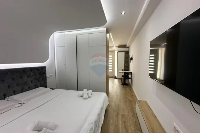 Tirane, jepet me qera vetem 1 dhome 1+1 , 40 m² 500 € (Rr. Muhamet Gjollesha)