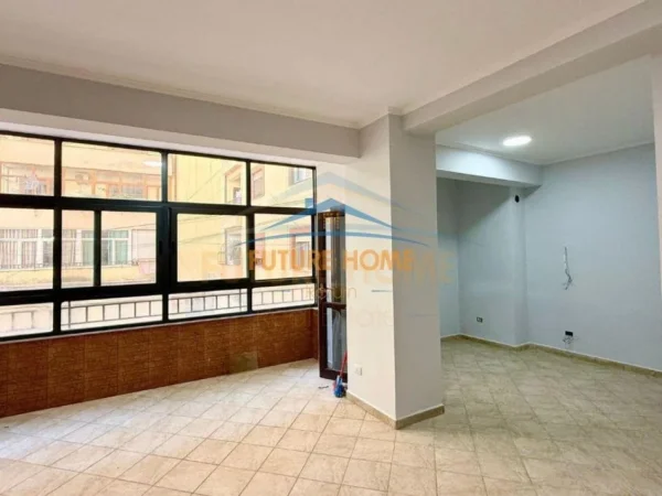 Tirane, shitet apartament 3+1 Kati 1, 142 m² 19.500.000 € 