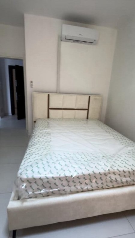 Tirane, jepet me qera apartament 1+1+Ballkon Kati 5, 74 m² 450 € (dine hoxha)
