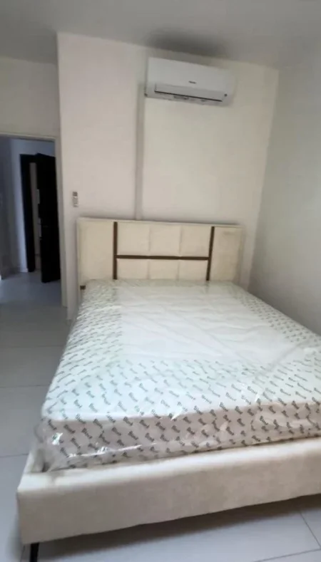 Tirane, jepet me qera apartament 1+1+Ballkon Kati 5, 74 m² 450 € (dine hoxha)