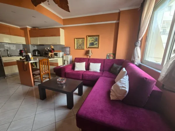 Tirane, jepet me qera apartament 1+1 Kati 5, 72 m² 450 € (rruga teodor keko)