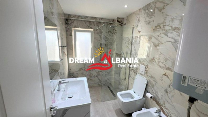 Tirane, jepet me qera apartament 2+1+Ballkon Kati 5, 111 m² 1.300 € (Në rrugën Vaso Pasha - në Bllok)