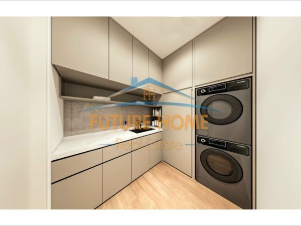Tirane, shitet apartament 3+1 Kati 1, 214 m² 400.000 € (Liqeni i Thate)