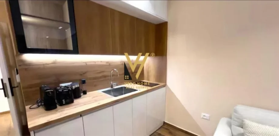 Tirane, shitet garsonier 4+1+Ballkon Kati 0, 152 m² 532.000 € (STADIUMIO DINAMO)