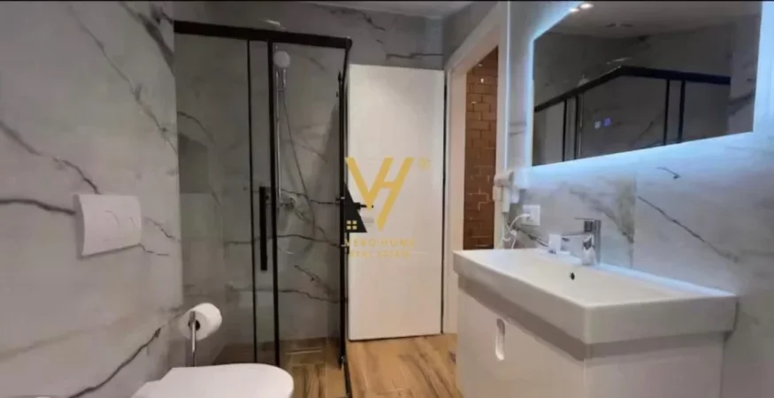 Tirane, shitet garsonier 4+1+Ballkon Kati 0, 152 m² 532.000 € (STADIUMIO DINAMO)