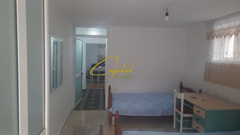 Tirane, jepet me qera apartament 2+1 Kati 1, 112 m² 450 € (21 DHJETORI)
