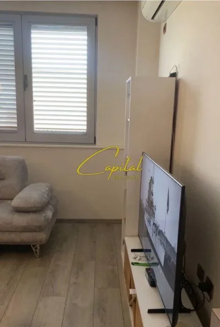 Tirane, jepet me qera apartament 1+1 Kati 8, 72 m² 500 € (ISH FUSHA AVIACIONIT)