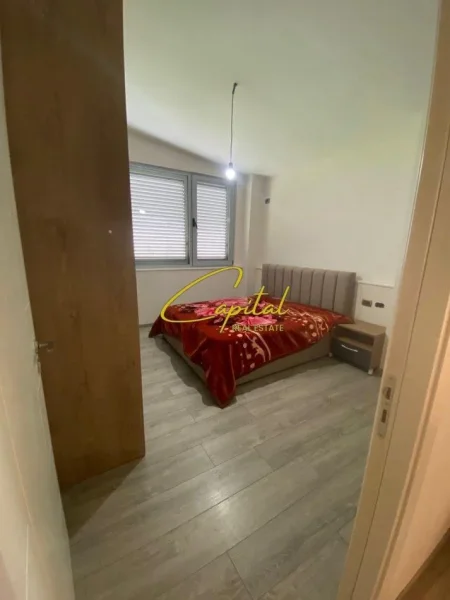 Tirane, jepet me qera apartament 1+1 Kati 8, 72 m² 500 € (ISH FUSHA AVIACIONIT)