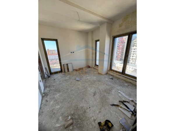 Tirane, shitet apartament 1+1 Kati 7, 66 m² 189.810 € (Rruga e Barrikadave)