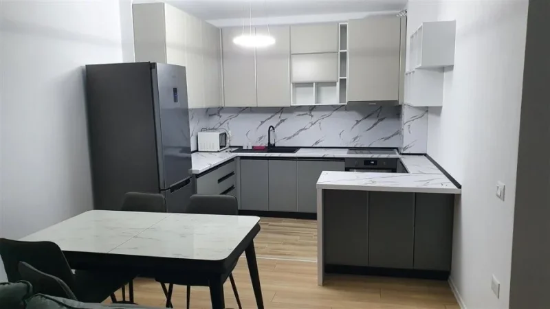 Tirane, shes apartament 2+1+Ballkon Kati 7, 106 m² 210.000 € (kongresi manastirit)