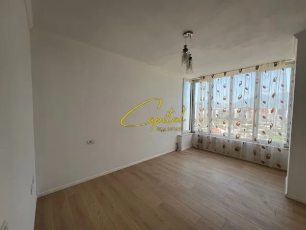 Tirane, shitet apartament 1+1 Kati 9, 65 m² 87.000 € (YZBERISHT)