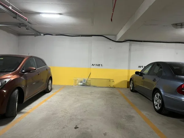 Tirane, Shitet Post Parkimi në Katin -1 në Zonën e Ish Parkut, 12 m²