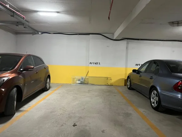 Tirane, Shitet Post Parkimi në Katin -1 në Zonën e Ish Parkut, 12 m²