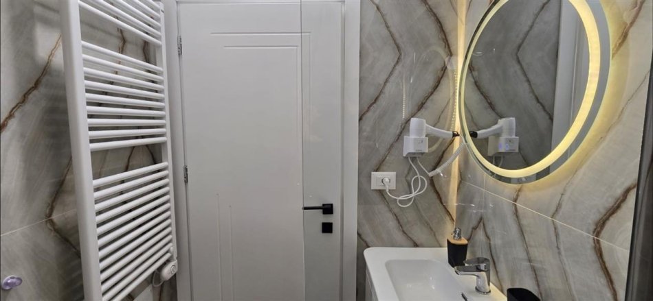 Tirane, shes apartament 2+1+Ballkon Kati 2, 92 m² 325.000 € (21 dhjetori)