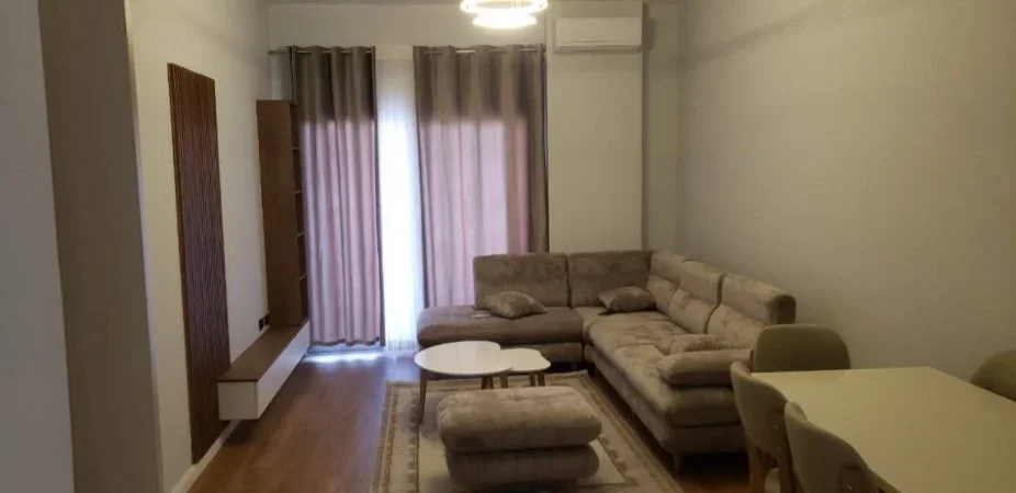 Tirane, jepet me qera apartament 1+1+Ballkon Kati 2, 82 m² 500 € (ASTIR)