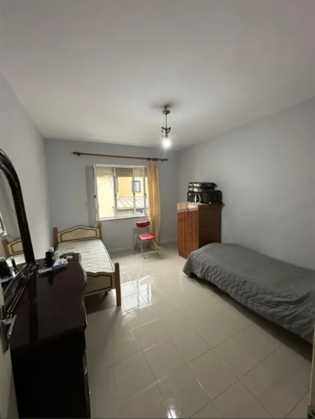 Tirane, jepet me qera apartament 2+1 Kati 4, 80 m² 500 € 