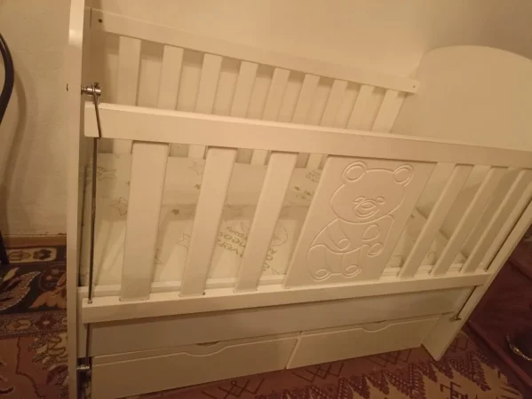 Korce, shes Shes krevat per bebe 170 €